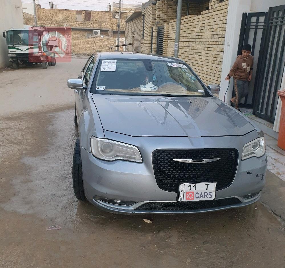 کرایسلەر 300